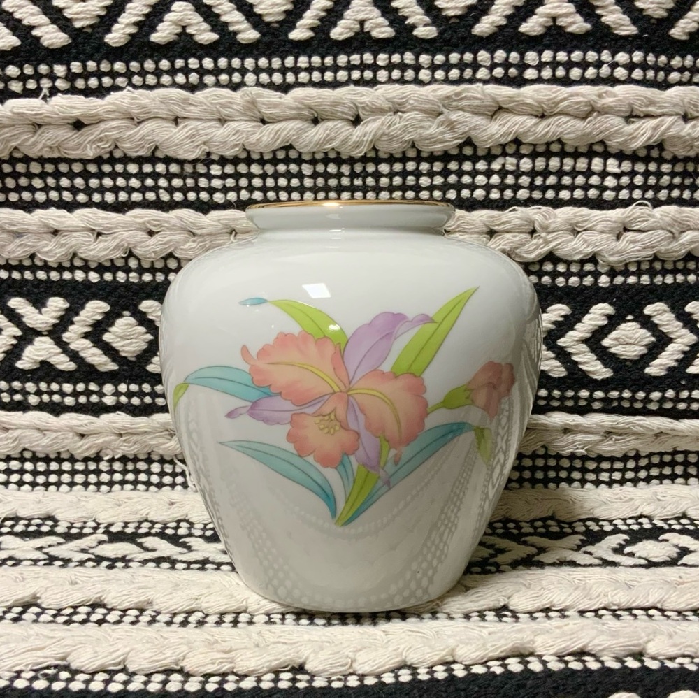 Vintage Vase Orchid Mist by Otagiri Made in Japan White Ceramic Jar Round